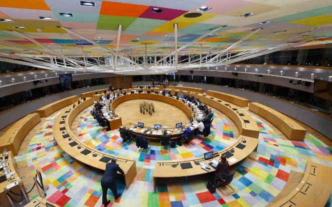 欧尔班是真的不给泽连斯基留一点颜面！这位匈牙利总理在泽连斯基发言时直接选择离场而