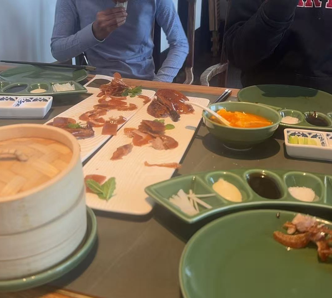 俩娃贼爱吃烤鸭，但是我们全家都不皮，所以每次看着剩下的鸭皮，都是深深地负罪感不过