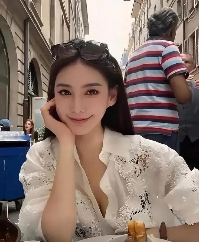 筱梅是特别勇敢坚强的女子！

筱梅说了，既然选择了北京，选择酸辣粉，就和汪家一起