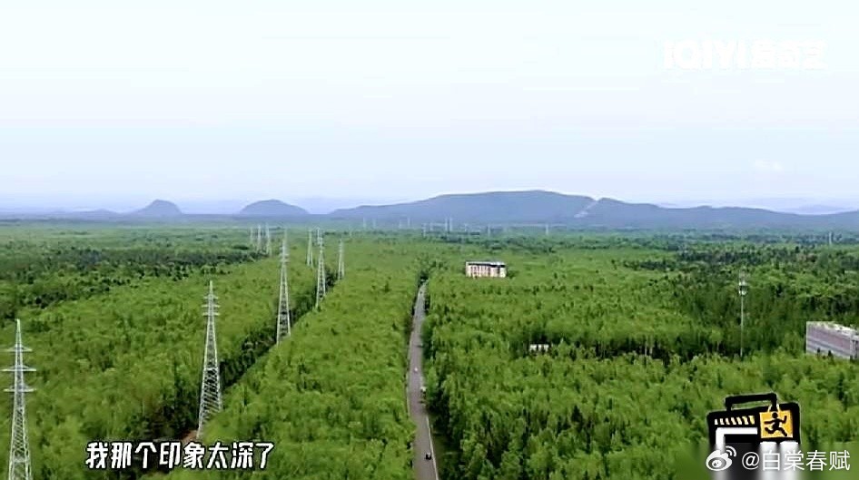 邓超最近在节目里，第一次说了当年和孙俪领证的细节。 他说，整个过程，两个人一句话