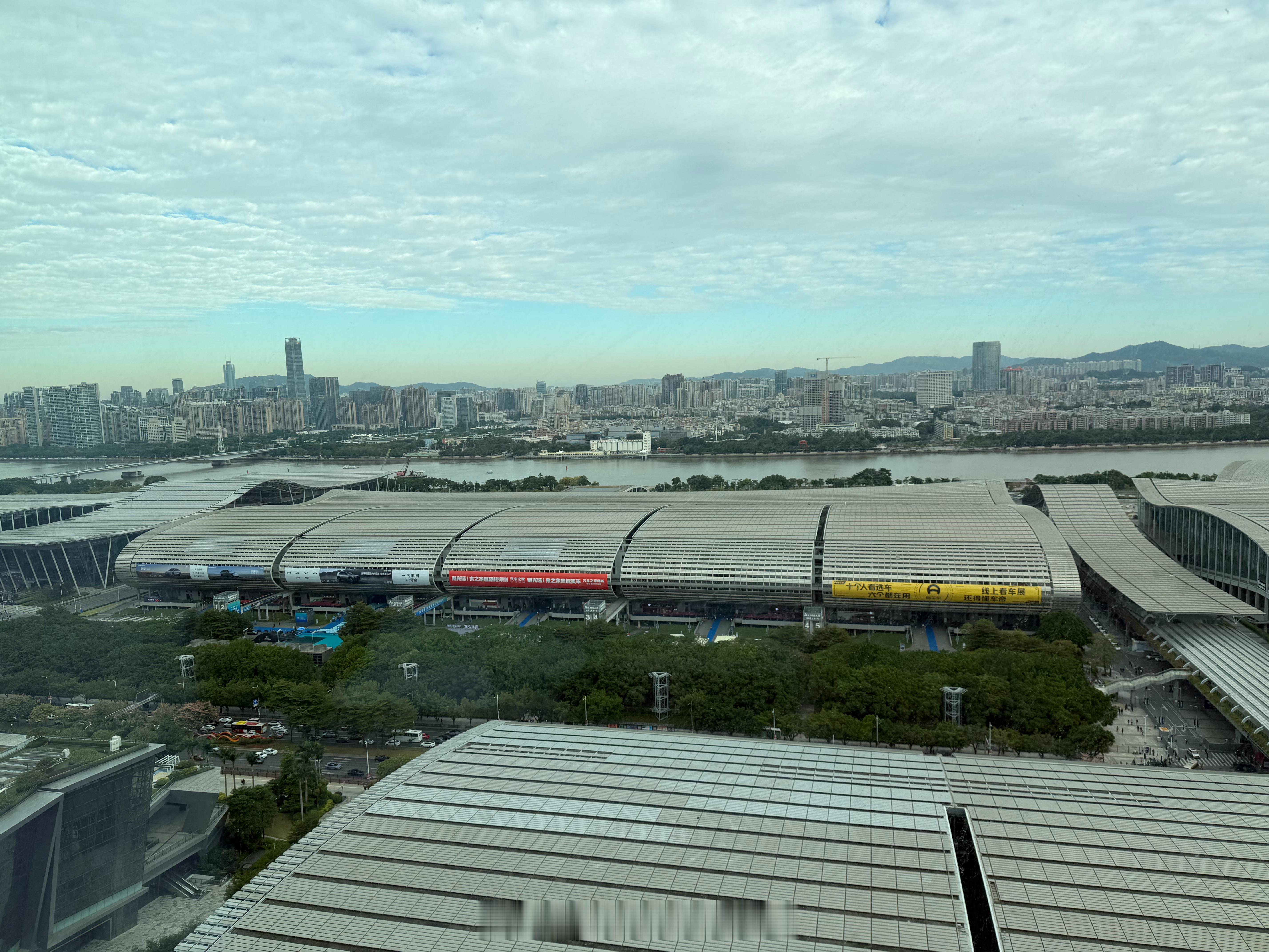 今年进馆感觉冷清不少