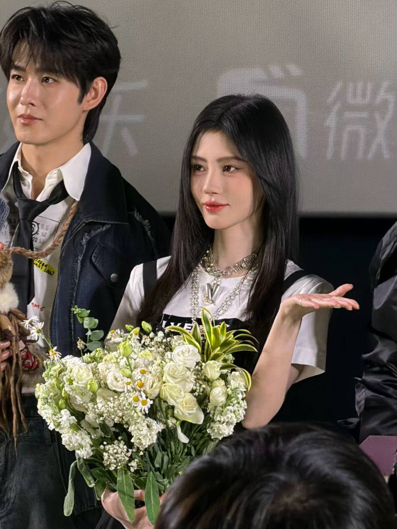 鞠婧祎内娱服美役的含金量鞠婧祎在哪美就跟到哪！ 