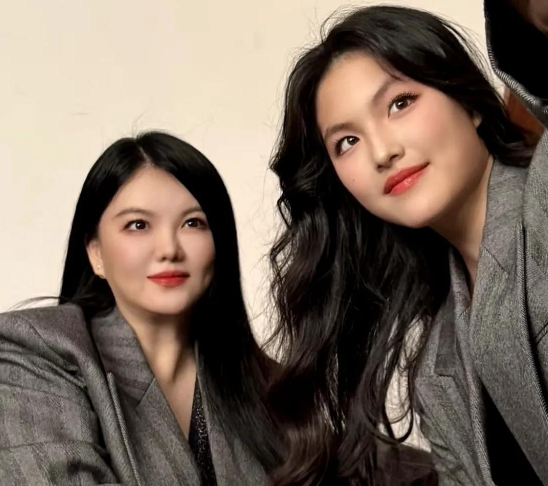 李湘和王诗龄的真实状况并不像近日许多人"黑"得那样，胖嘟嘟肉乎乎，一步三颤抖。