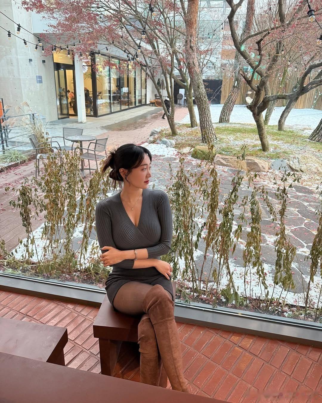 写真 成熟美女绘梦长廊