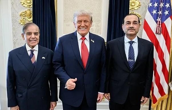 巴基斯坦元帅与特朗普通话，局面有新转机

2026年4月，霍尔木兹海峡的风波刚起