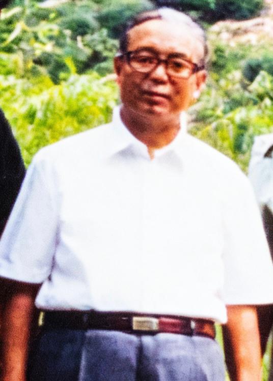 李炳良 河北隆尧县尹村，1937年出生，1956年加入中国共产党。1983年至1