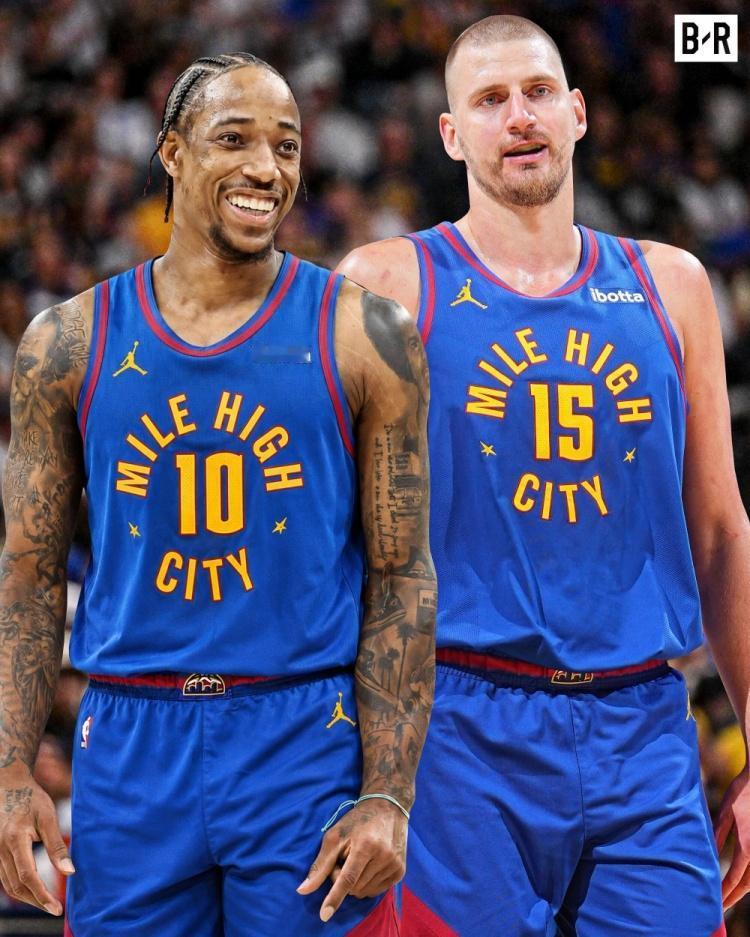 好消息是德罗赞只要390万，坏消息是用处其实不大
看NBA上咪咕视频。哈登和骑士