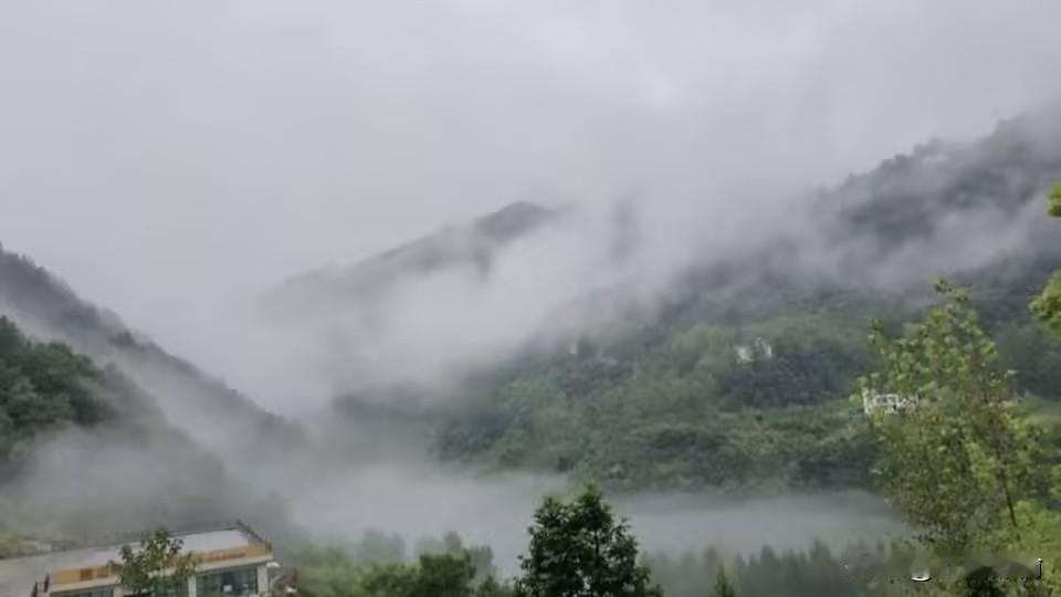 上联：空山日落猿声起
下联：玉印岩前卞氏哭
           （你对下联）