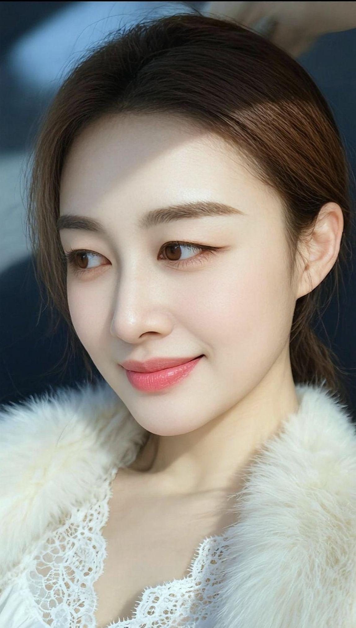 AI柔颜自拍 抖音ai创作 美照 新鲜出炉