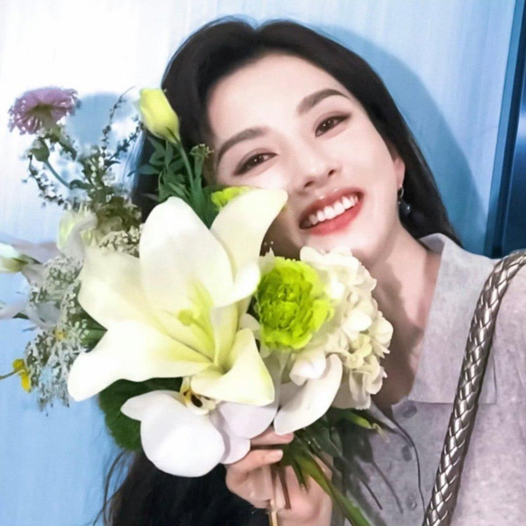 花开正好，美貌正好，双倍治愈。 