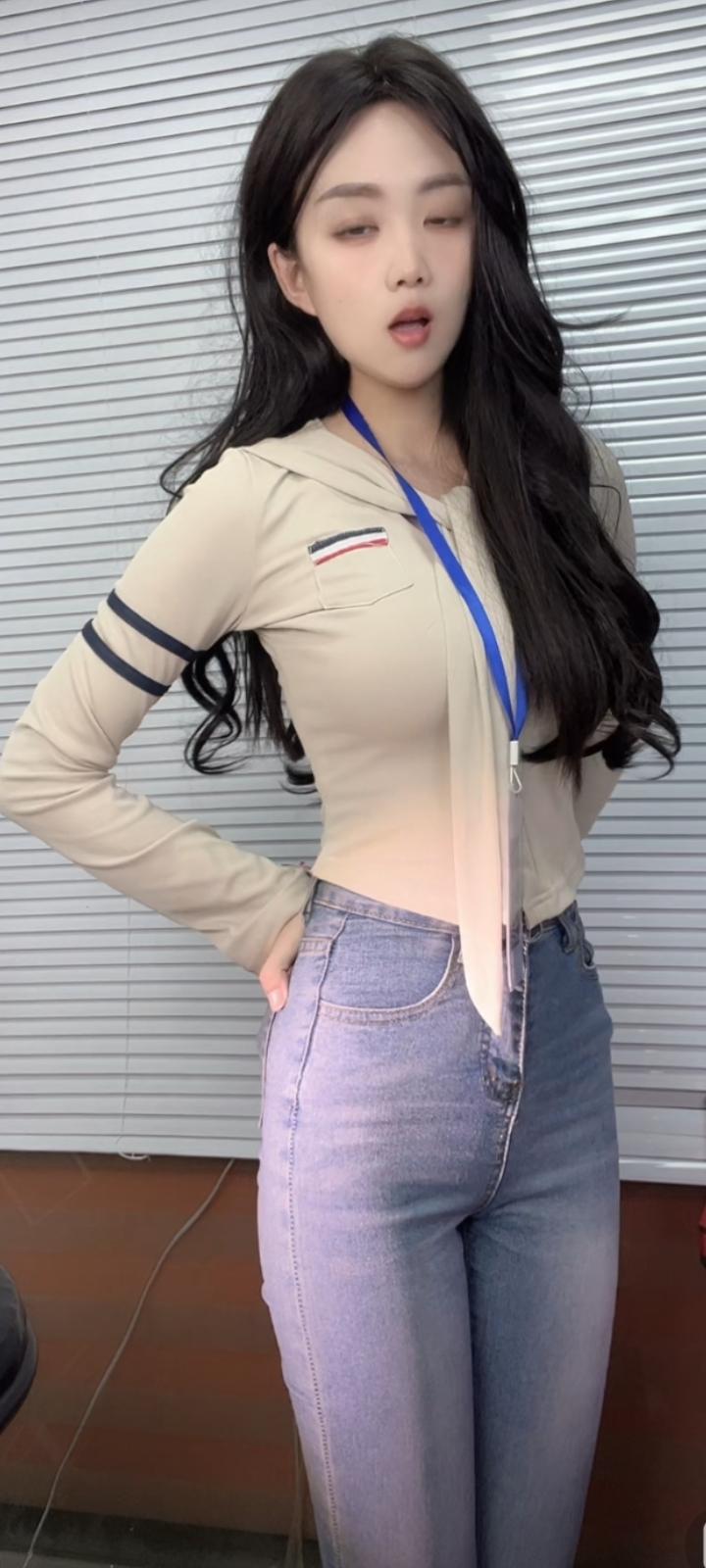 世界总在变，天气会变，风景会变，但我对你的心不会。🤍
这是我对你的山盟海誓：