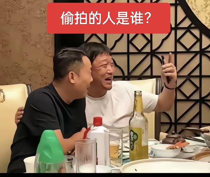 偷拍贾冰的人估计肠子都悔青了，本来设计好让票冰身败名裂的剧本搞砸了，骂贾冰的没几