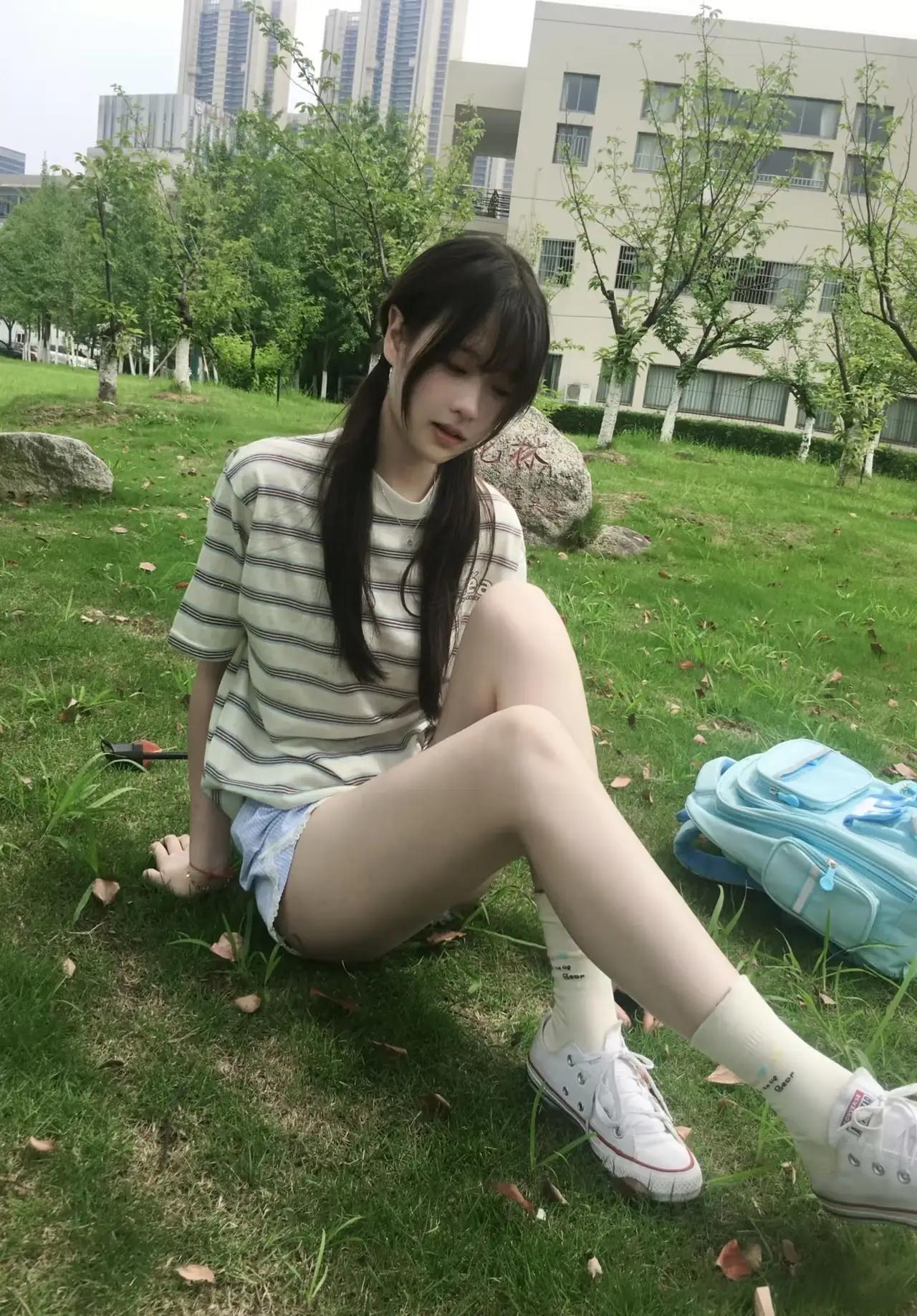 清纯可人学妹