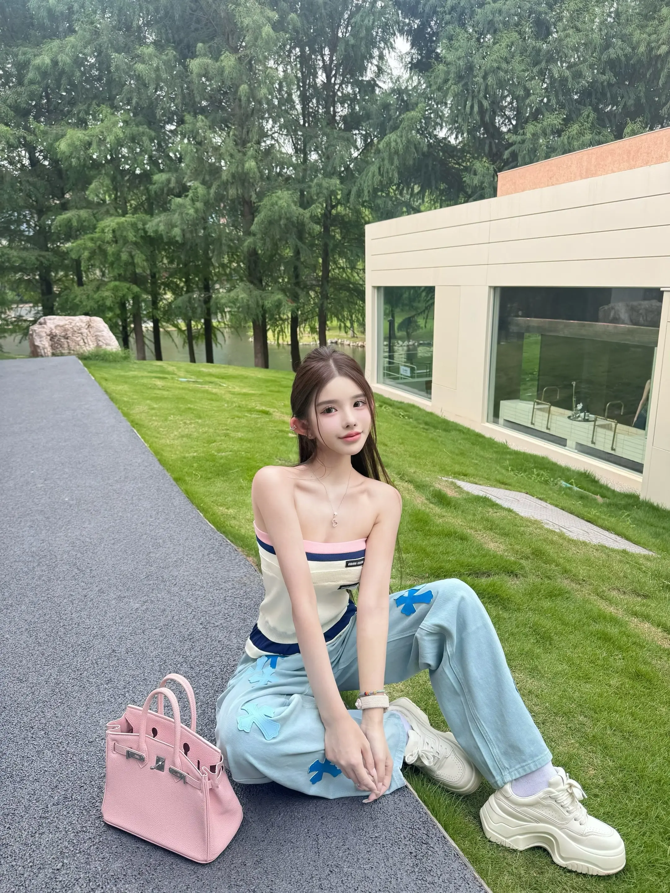 很内向 都只敢晚上偷偷发