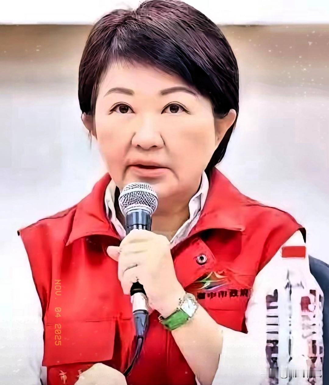 卢秀燕的苦衷！
 因为卢秀燕缺席了郑丽文的就职典礼，让她风评一下就变了。但也有人