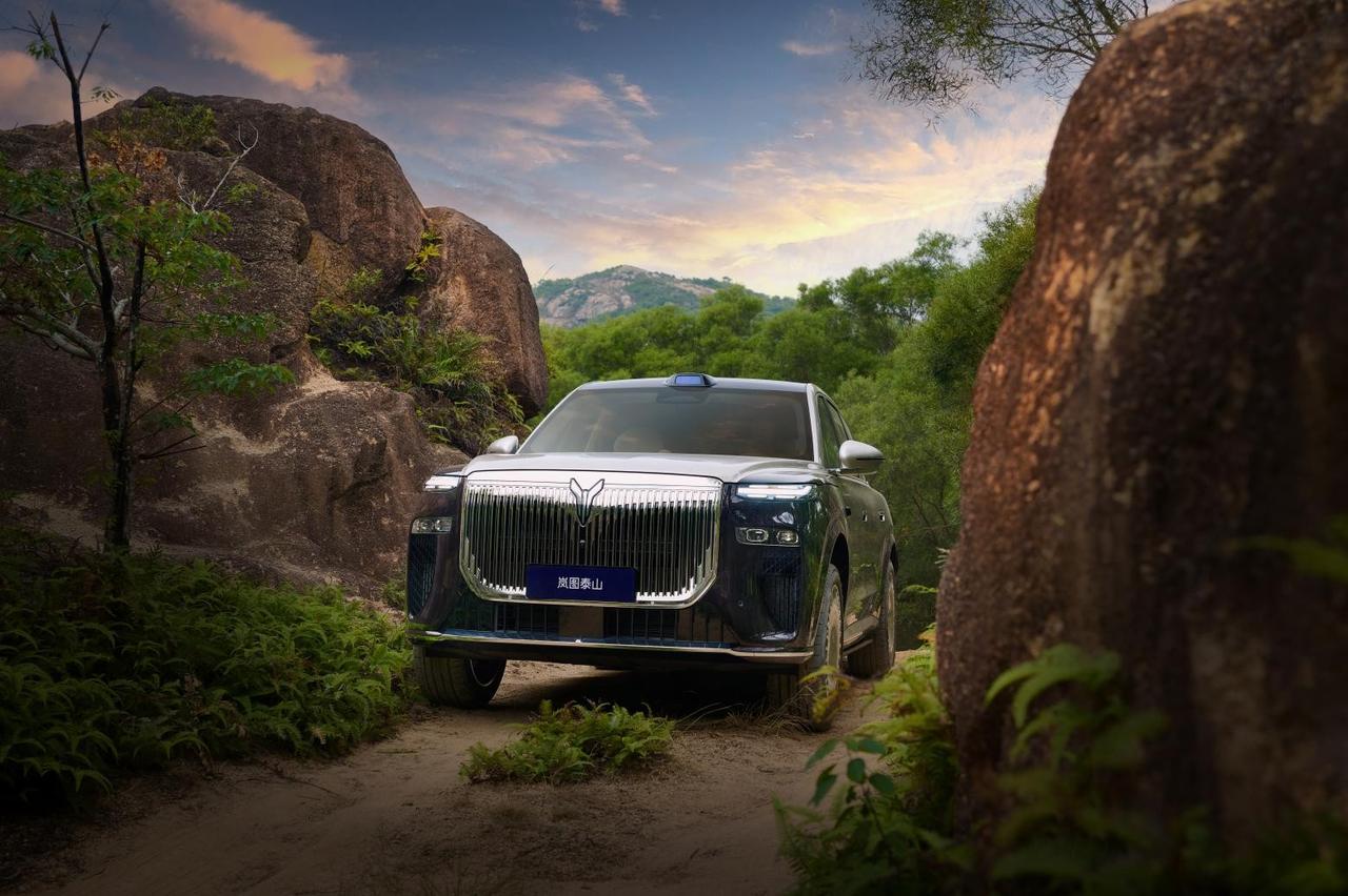 2月4日，岚图泰山迎来OTA升级，此次升级以华为乾崑智驾ADS 4.1为核心，覆