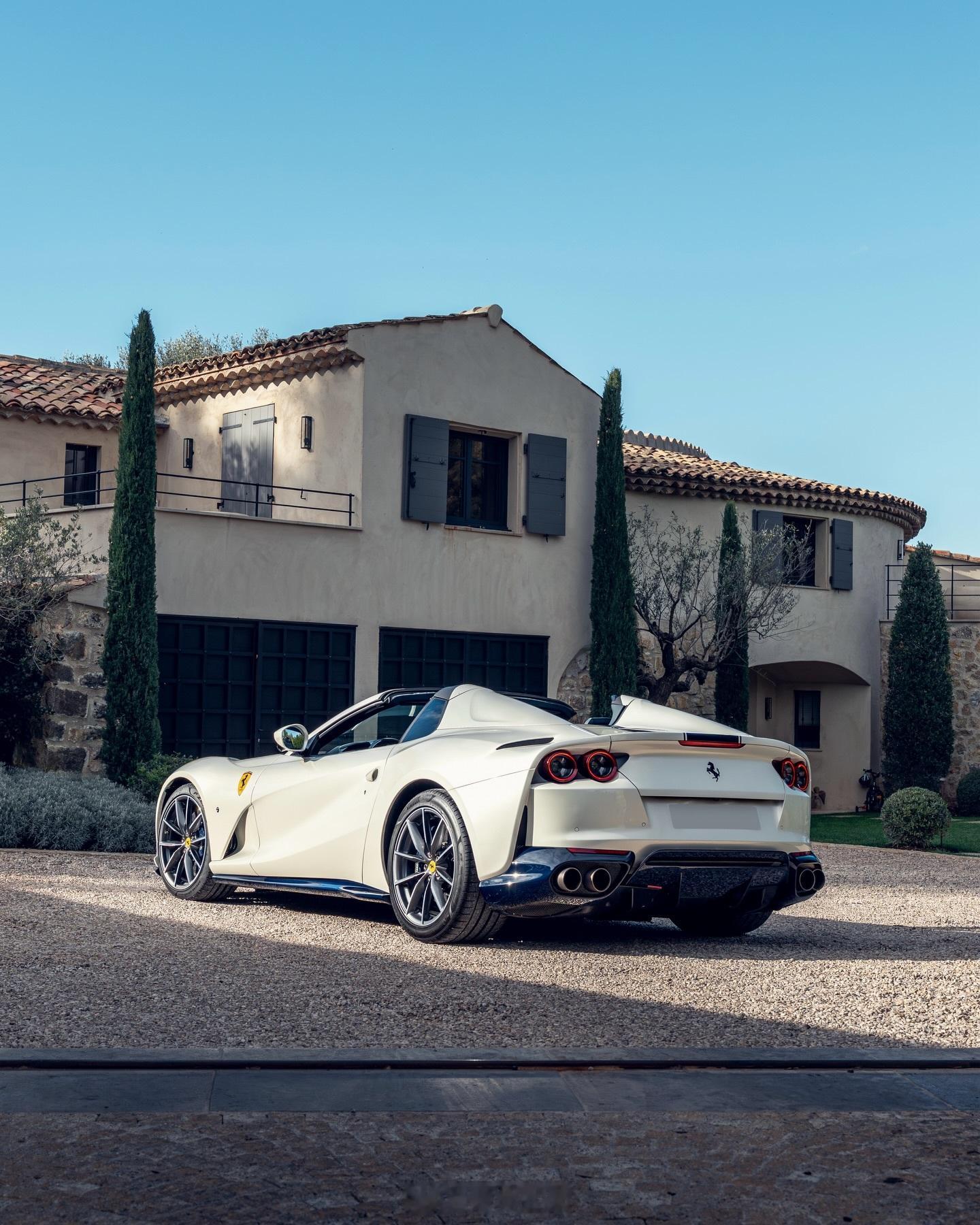 法拉利812 GTS Tailormade 蓝碳 