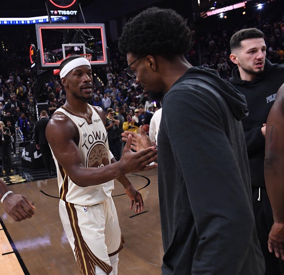 巴特勒&琼斯有人在底下评论“未来的队友”😂鹈鹕vs勇士新赛季篮不住