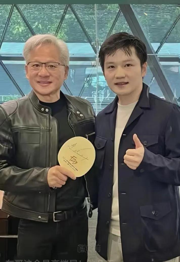 合影黄仁勋热度拉满，樊振东此行赴美真正目的藏得太深
 谁也没想到，那张刷屏全网的