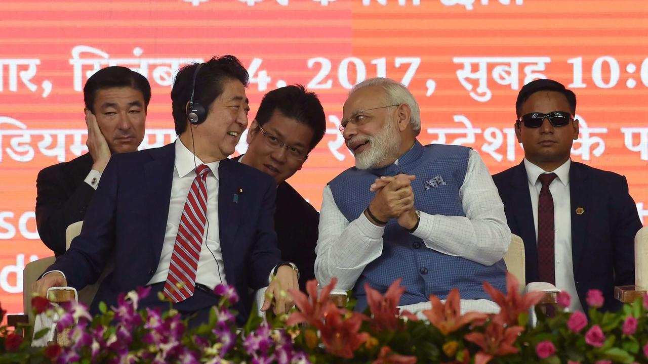 日本深陷印度高铁杀猪盘，印度提出要用欧标，日本破防与印开撕。

环球网援引《东洋