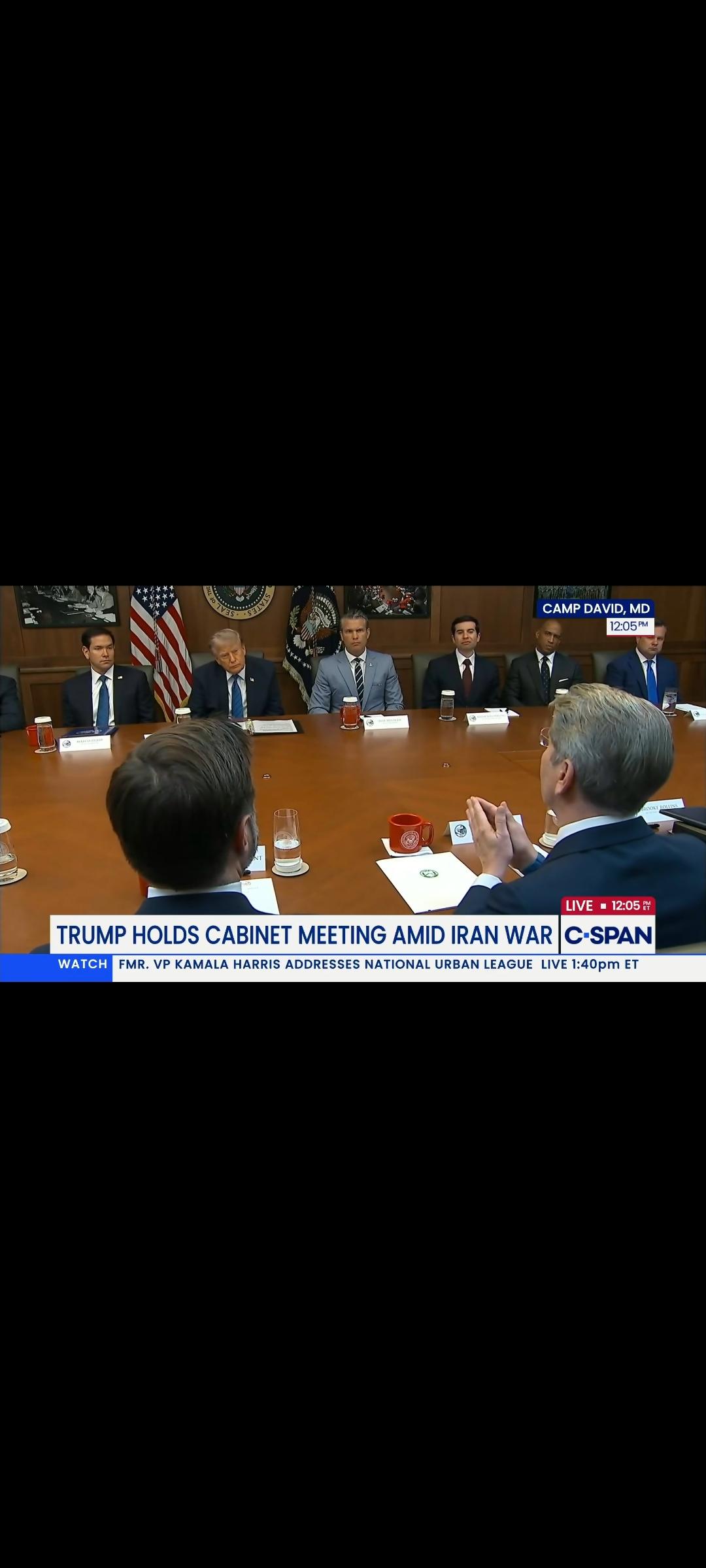美国财政部长斯科特·贝森特对伊朗全面开启经济刺客模式，他正在全球范围内追捕他们的
