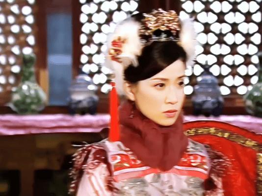 以前的电视剧根本没有“谁是主角”的纠结。宫斗鼻祖金枝欲孽 ，据说原本主捧张可颐饰