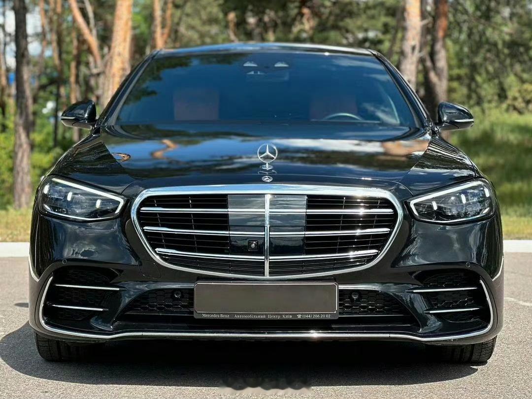 过年回家开什么车有排面 过年找个专职司机给开车，然后坐车回家有排面，开车多累啊[