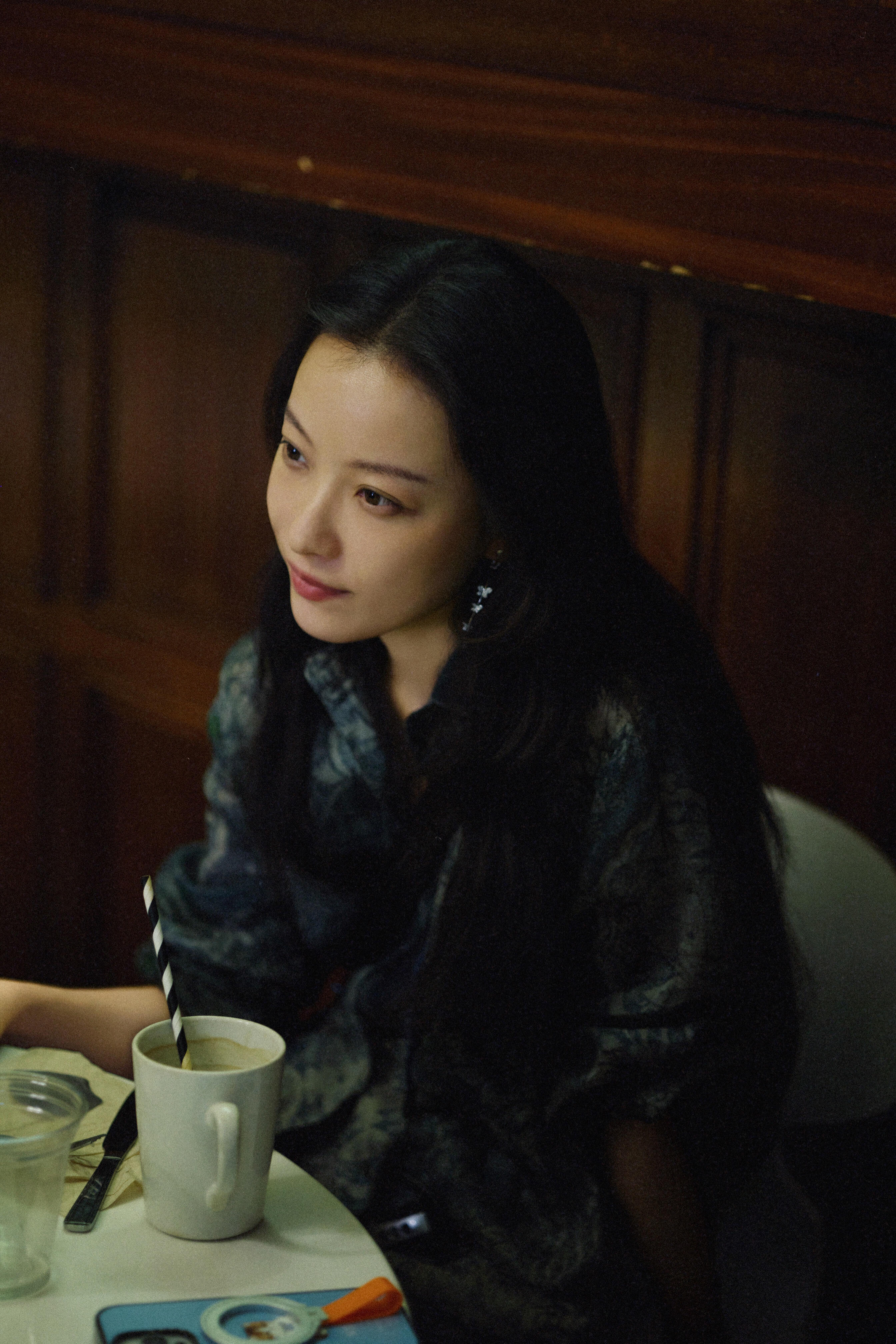 倪妮私服审美 真的太喜欢倪妮的穿搭态度了，完全是把普通单品穿出高级感啊，姐姐