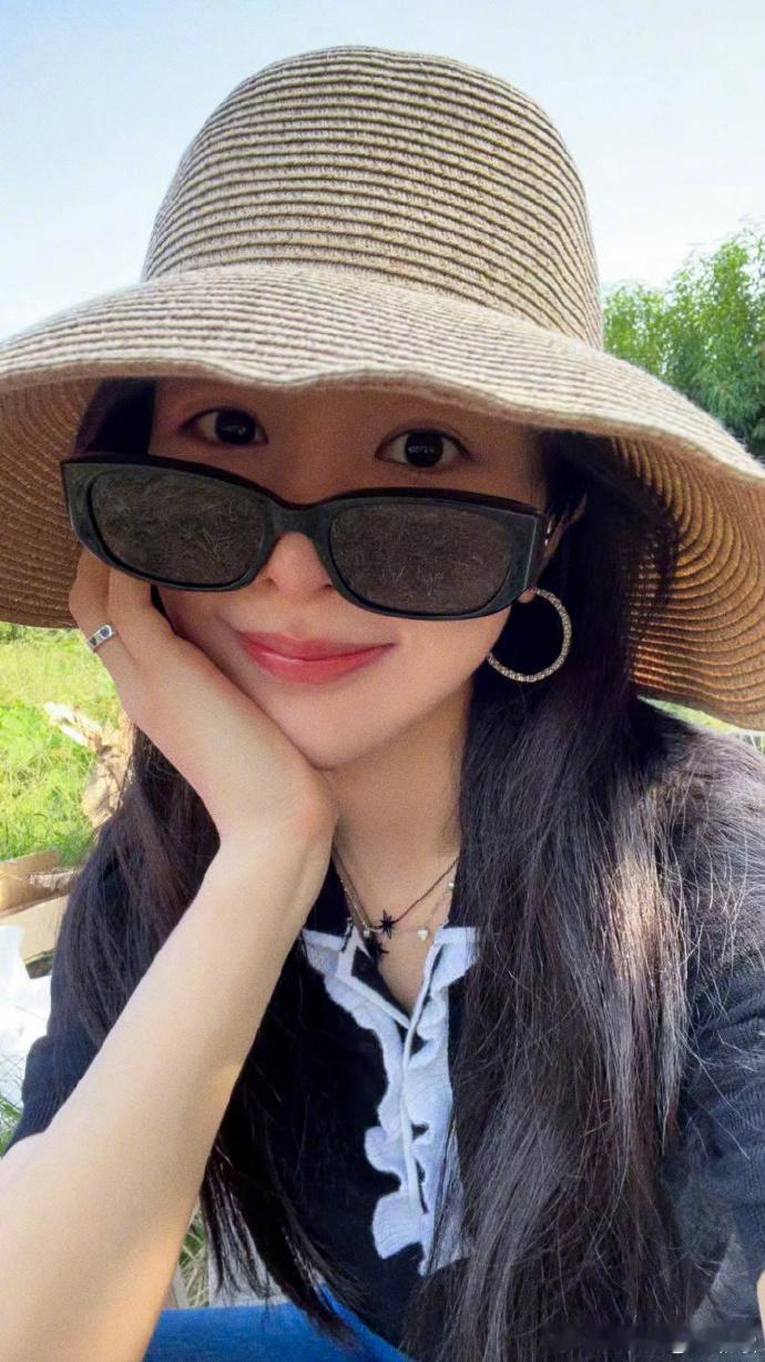 #杨紫 MK# ​ 恭喜杨紫解锁第22个代言，MK~~真的事业蒸蒸日上捏！代言又