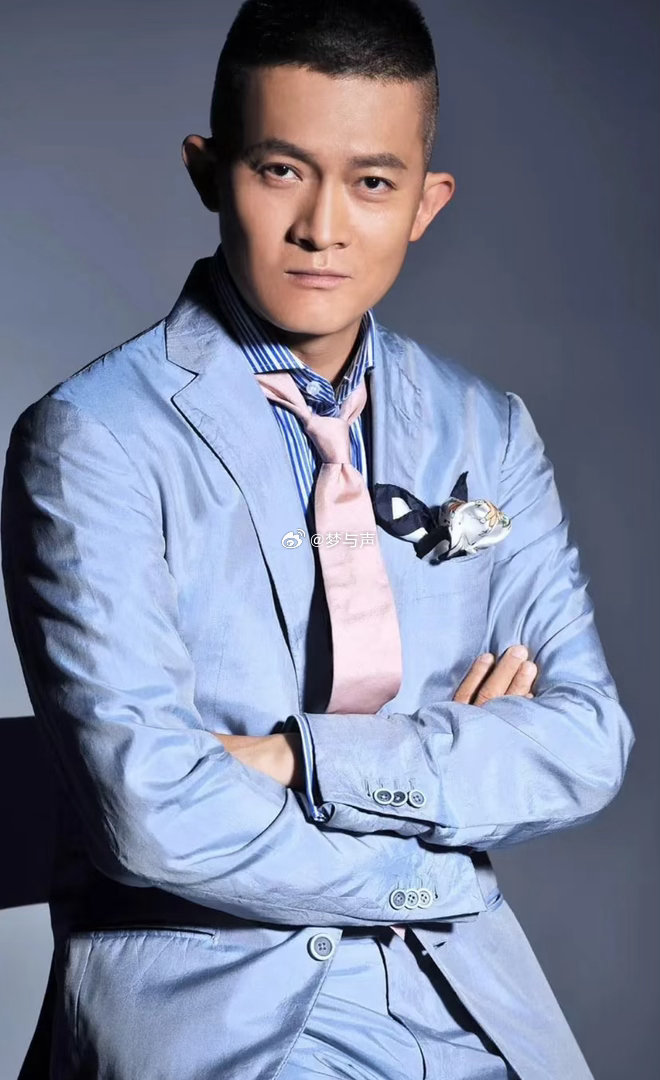 小北说杨志刚靠走后门 小北这段脱口秀太敢说了，我听着心跳都加速了！直接当面开大说