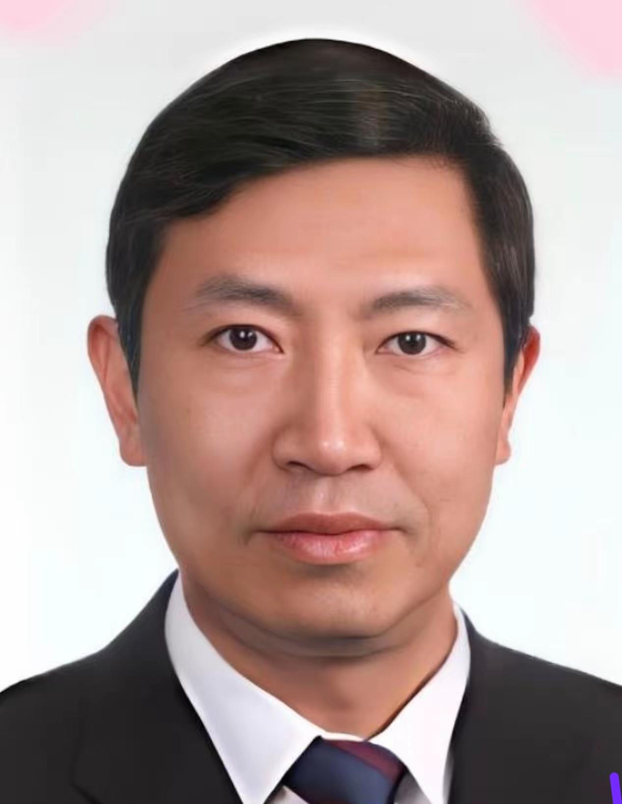 真是看得人生气！
才揪出刘卫东，
又来个更让人震惊的顾军。他原是核工业集团总经理