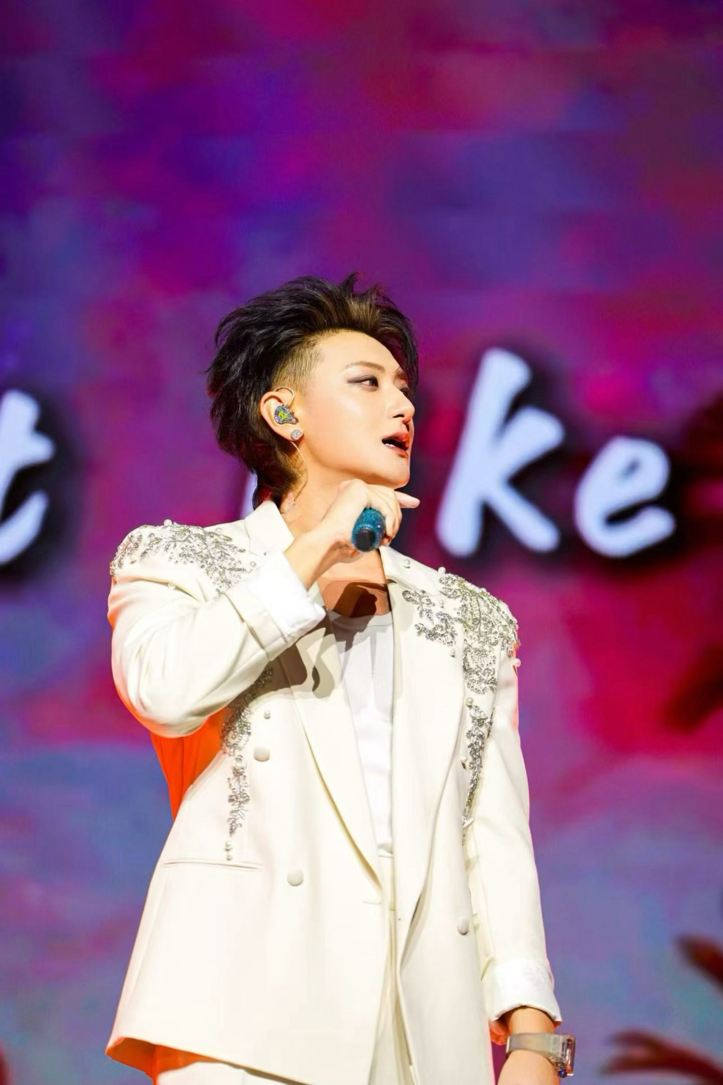 黄子韬巡演官宣 期待已久的黄子韬演唱会终于来了，再次以歌手身份和大家见面，将用最