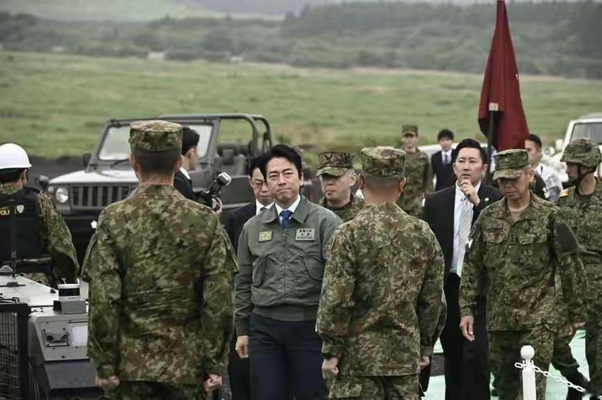 早报歪曲中方外交表态，无视历史伤痕与国际铁律，看待日本扩军不该带偏见
 
新加坡