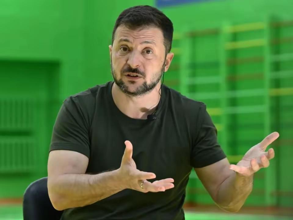 俄罗斯方面发布消息称乌克兰出动无人机攻击总统普京的官邸，将会作出适当回应。对此乌