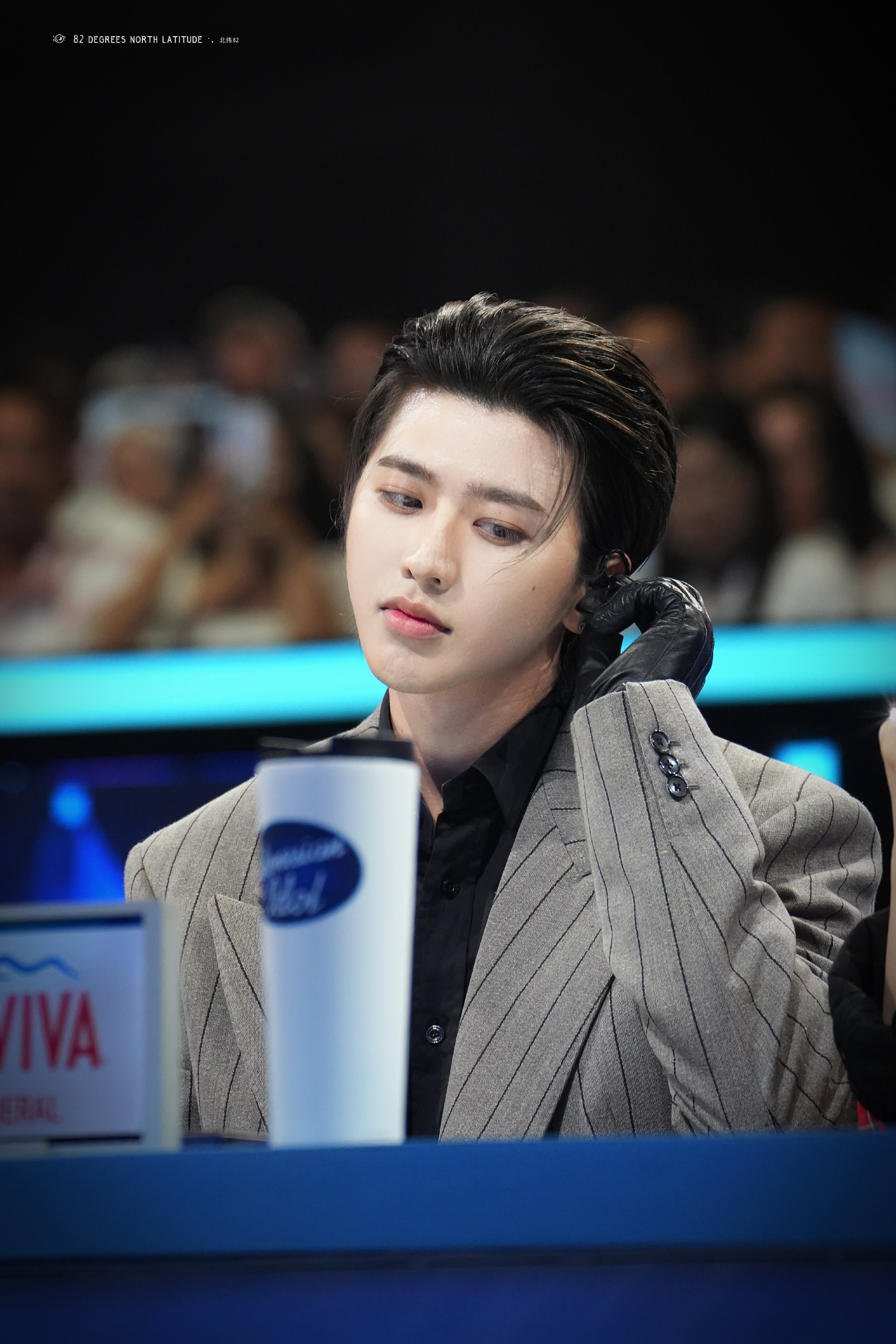 两张图的对比真的受不了一秒梦回那年青你的蔡PD！！蔡徐坤PD纯元的杀伤力