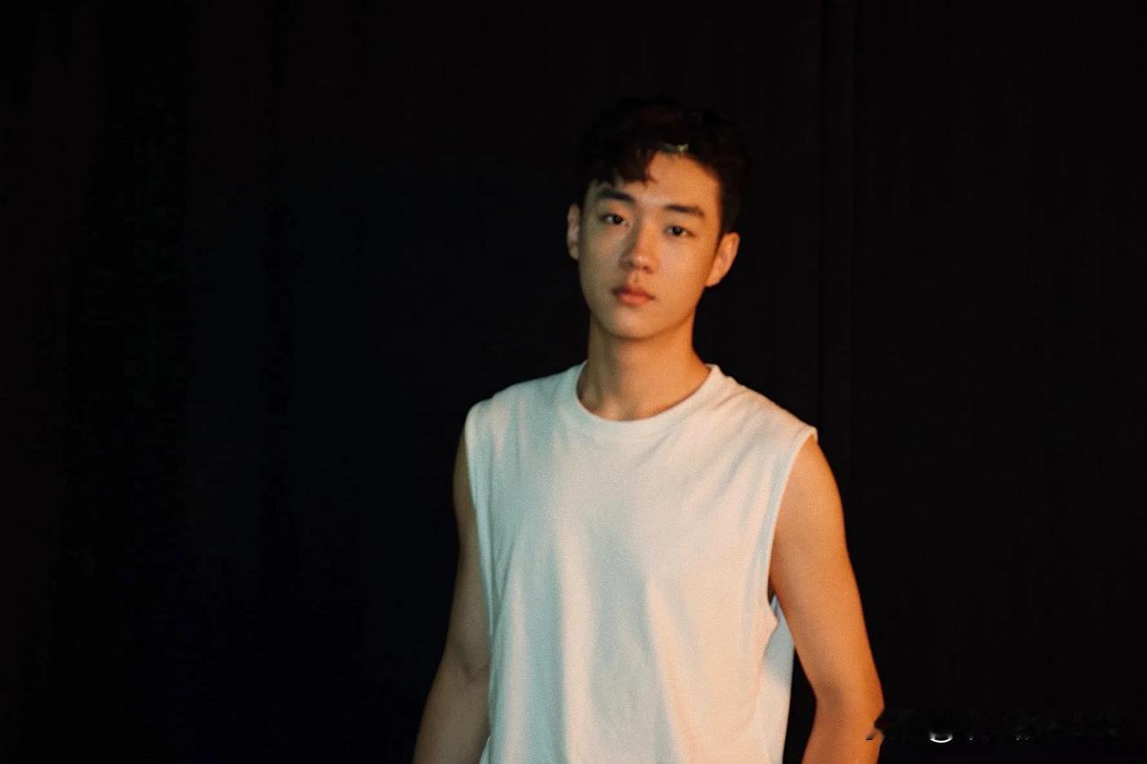 十个勤天蒋敦豪、鹭卓和卓沅分别在西安、成都和青岛同时开唱，小童爸爸、卓沅爸爸、王