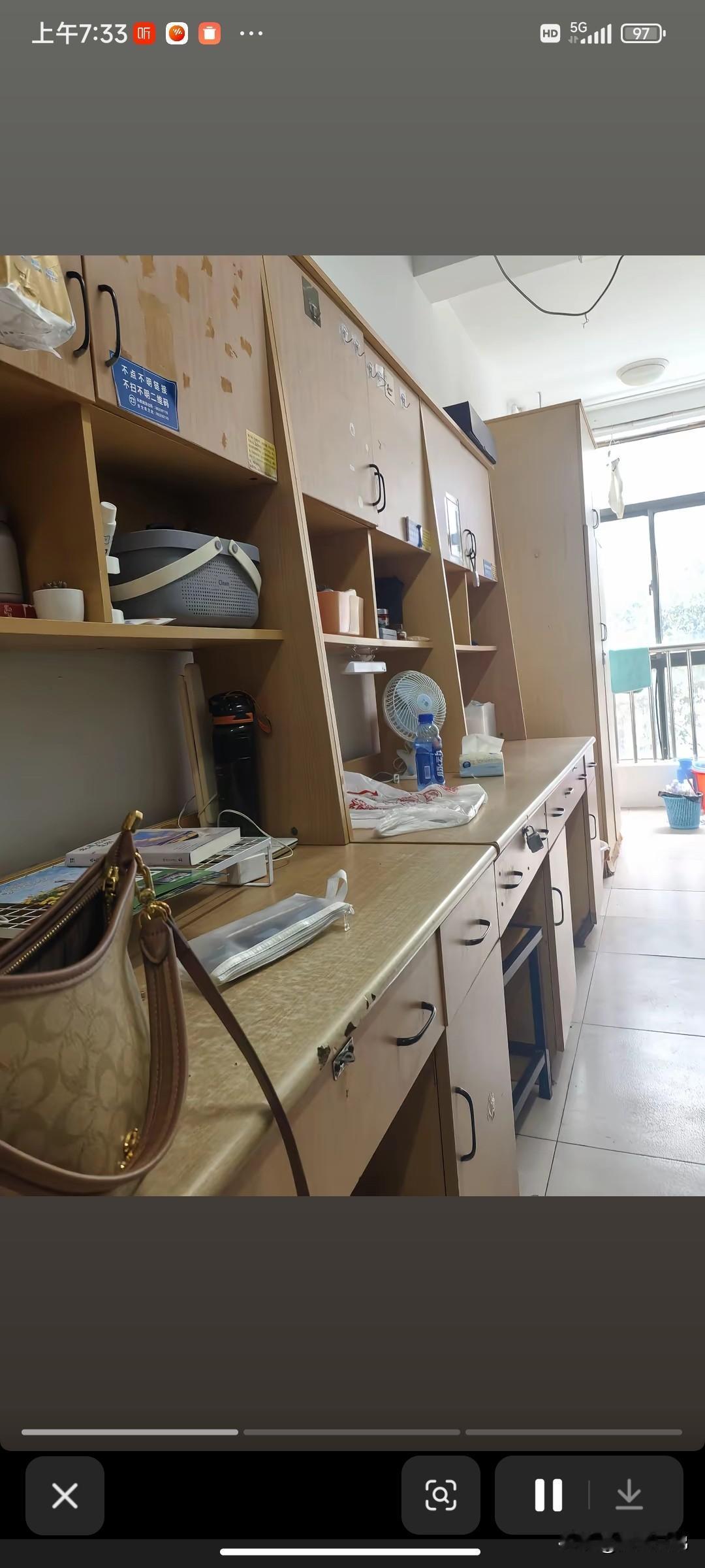 有家长吐槽常州大学的宿舍条件太差，其实但凡老校区的宿舍配置肯定不是很完善，再经过