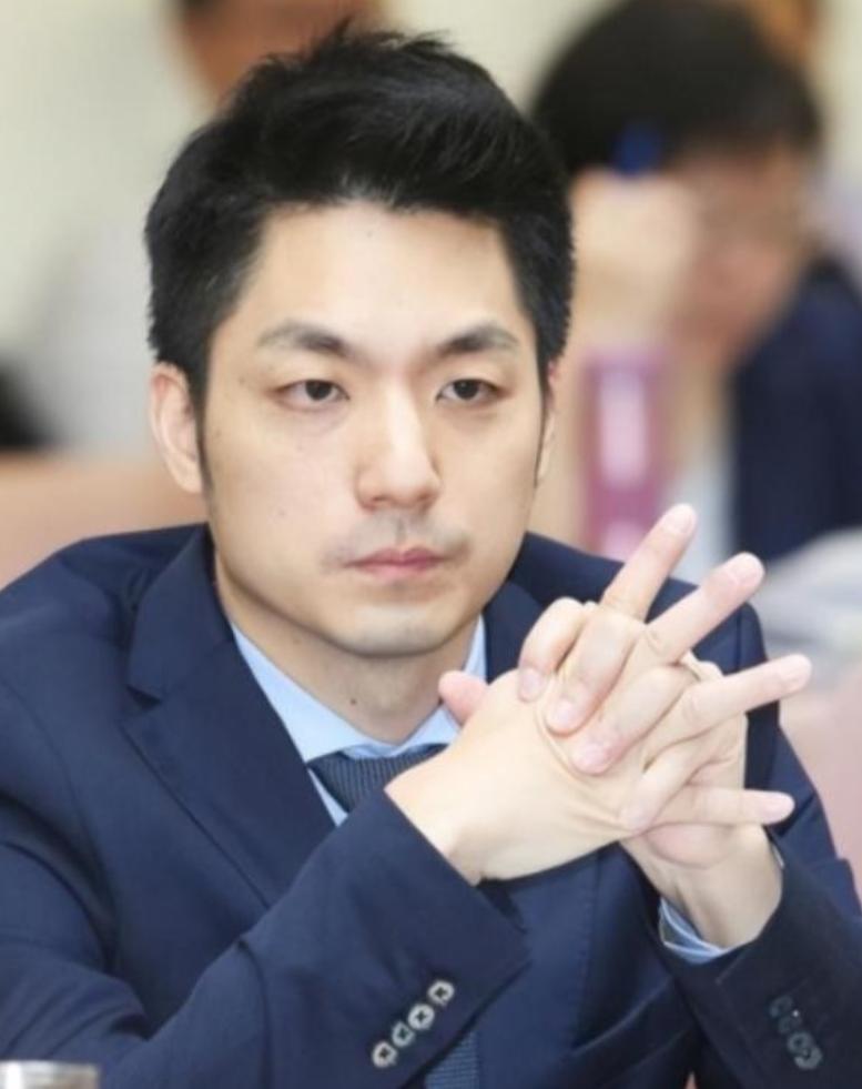 台北市长、蒋介石曾孙蒋万安，直接把话说死了。
 
2026年4月，当着媒体的面，
