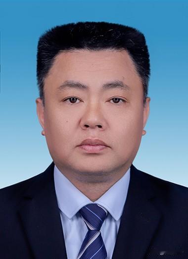 “衣冠禽兽”这个成语在古代可不是骂人的话。古代官员们的官服上，绣的有飞鸟和野兽，