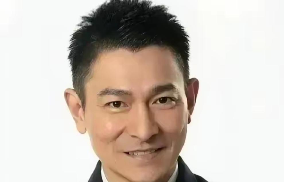 1995年刘德华欠下4000万，找遍朋友没人借，只有一个人甩给他一张支票，让他记