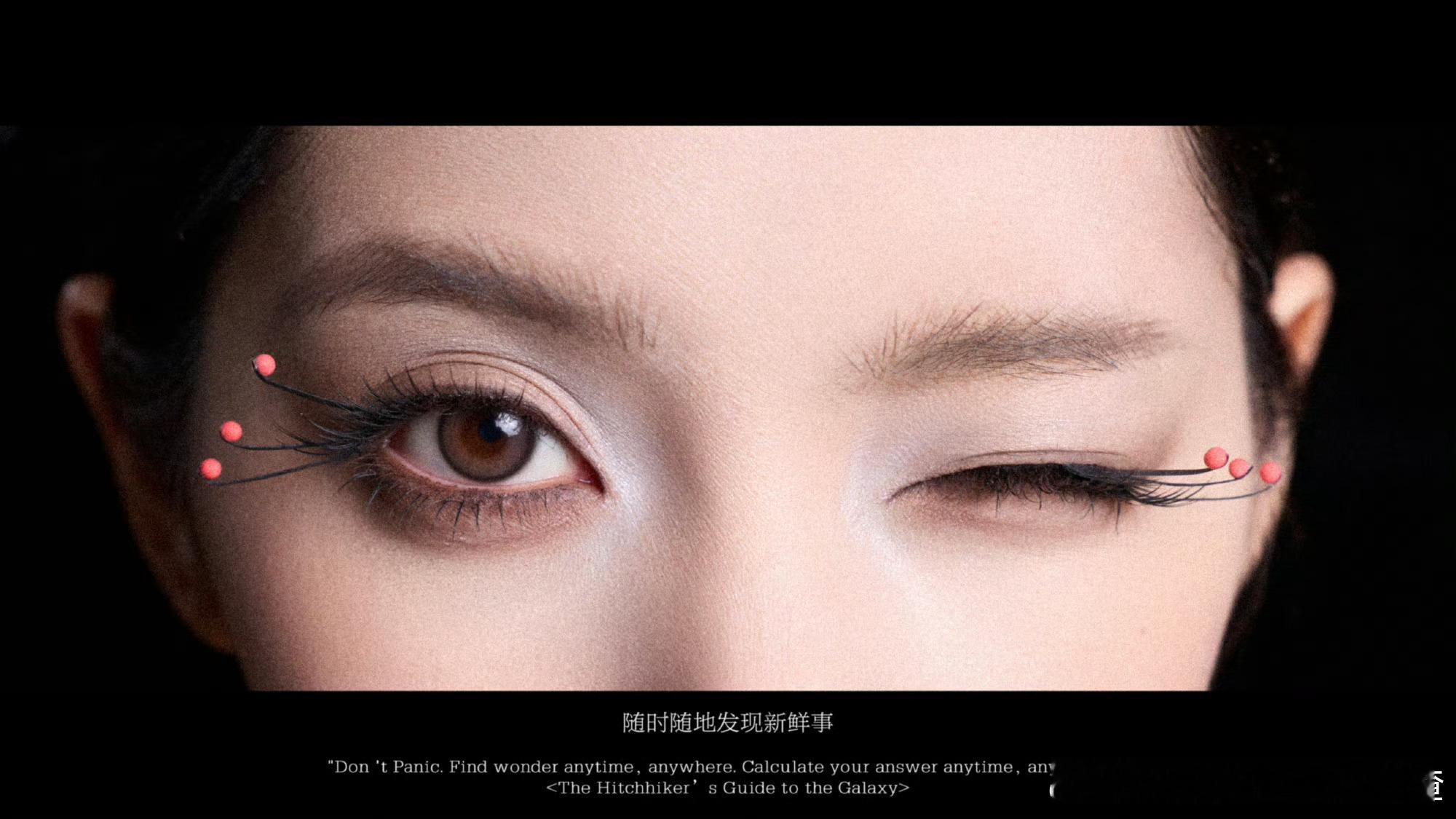 欧阳娜娜复刻微博logo 很有创意 