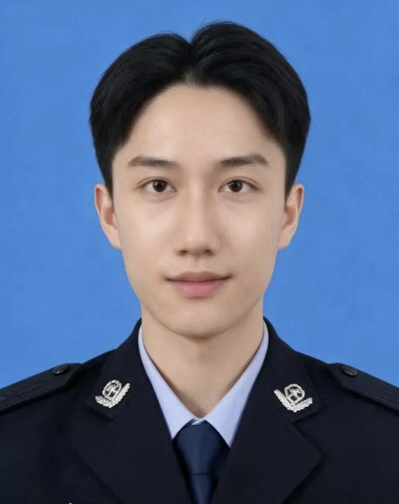 #23岁民警丘峻宇救人牺牲获评中国好人# 【河源23岁民警丘峻宇荣登“中国好人榜