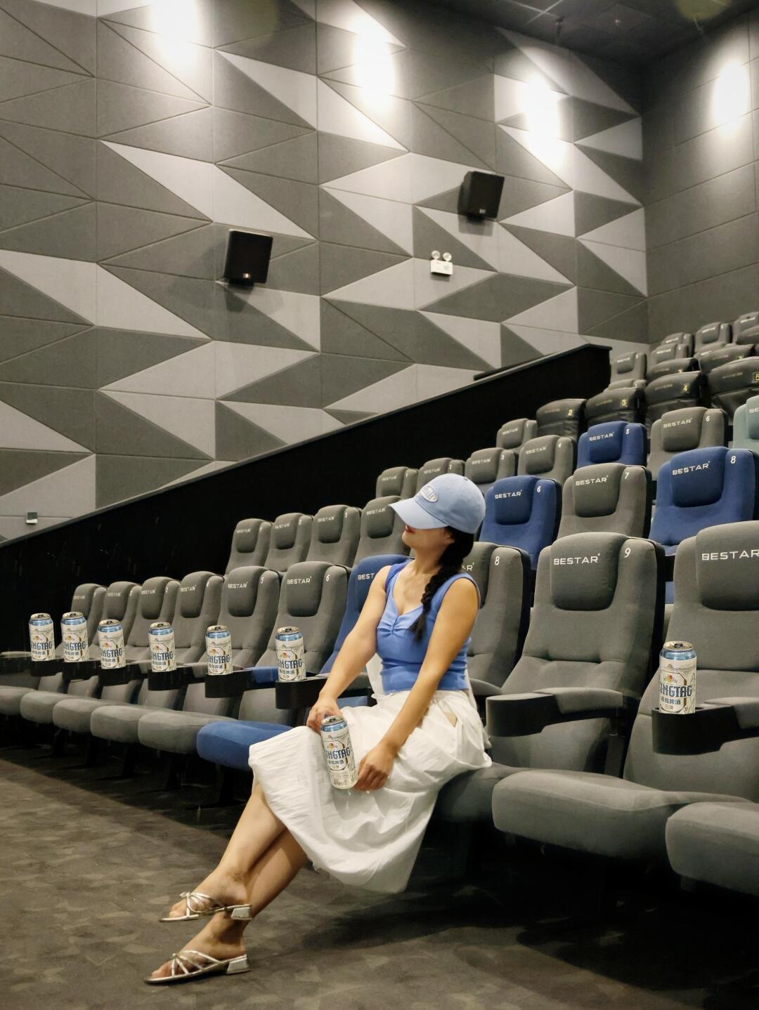 暑假看电影，轻松get电影院氛围感照片