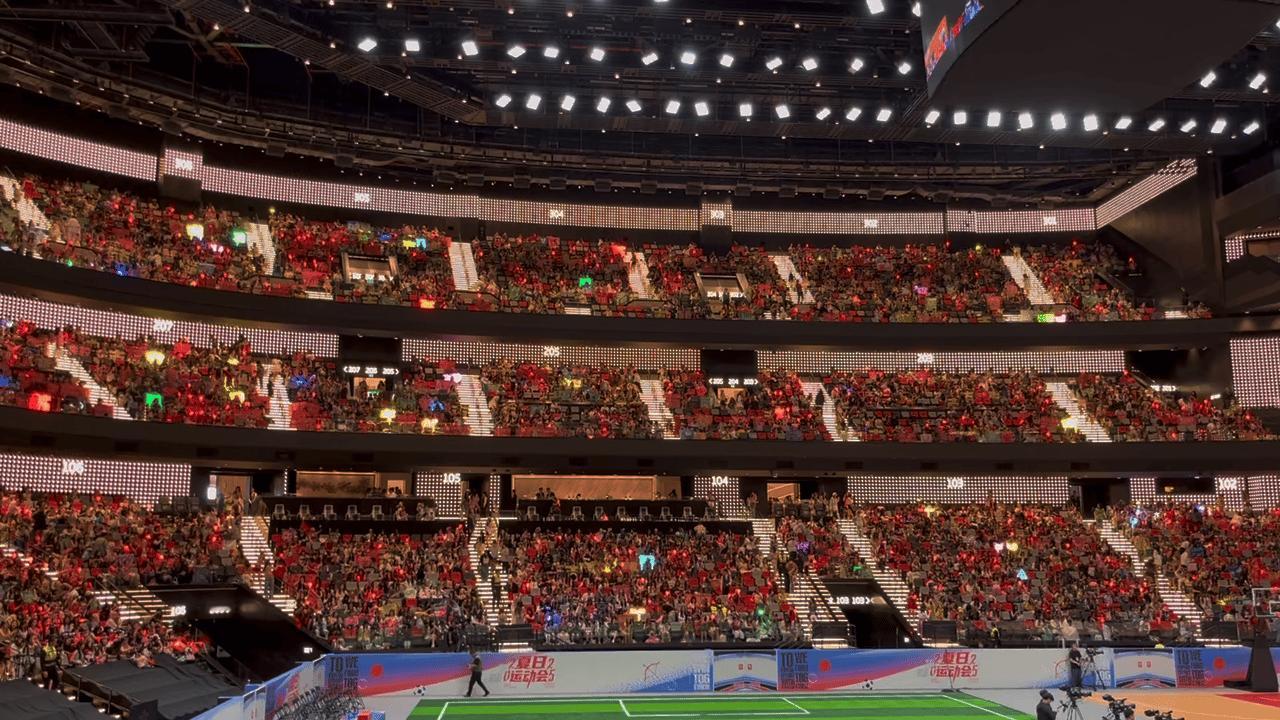 TF家族运动会现场红海好明显，这都是苏新皓家的吗[哆啦A梦吃惊] ​​​