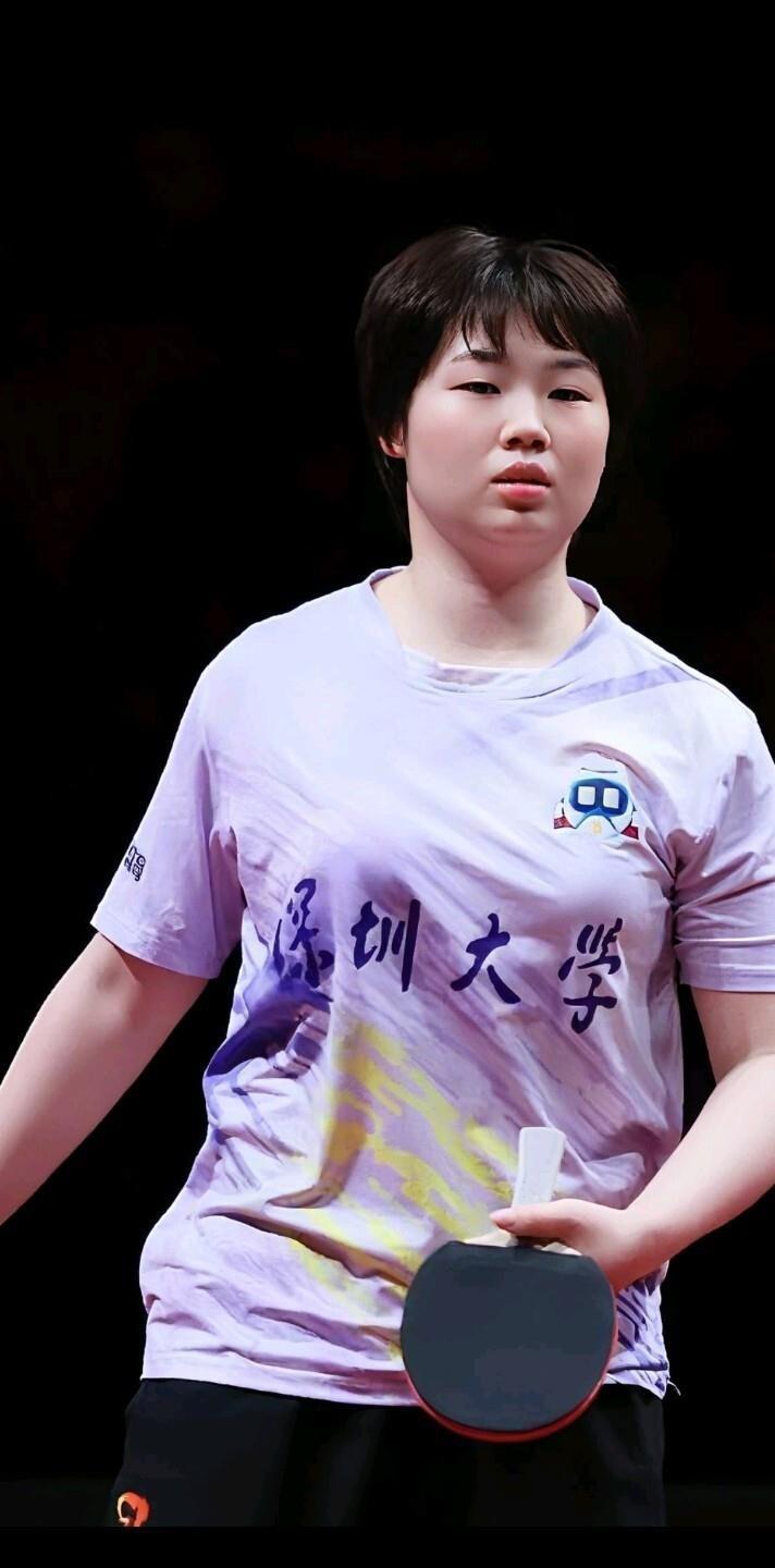 王曼昱蒯曼今晚遇“混搭怪阵”，斯洛伐克+印度组合，路子野得很！
俩人一左一右，一