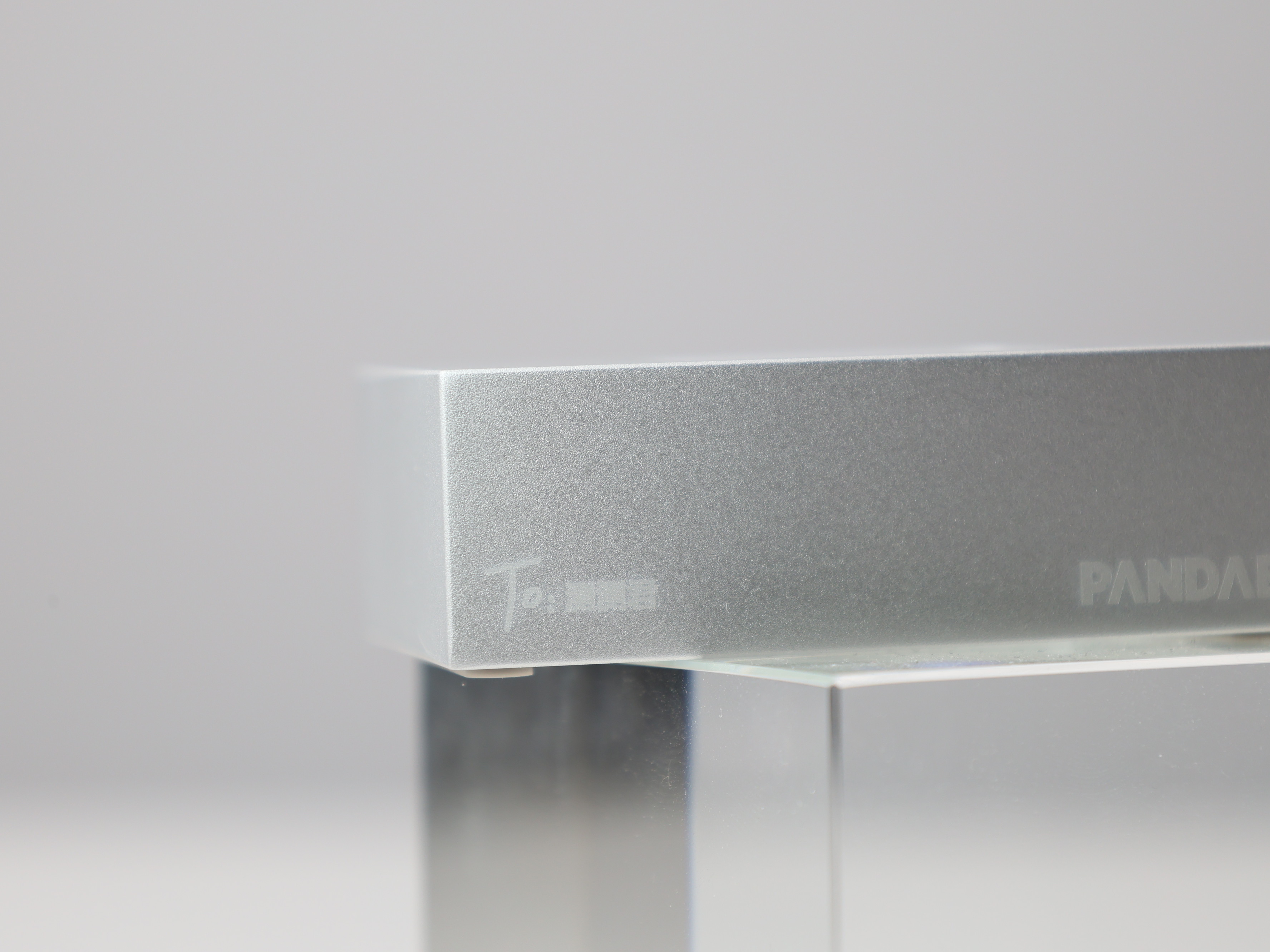 我收到PANDAER 小黄椅 手表充电底座，还给我打上了ID，帅呀。大家看看咋样