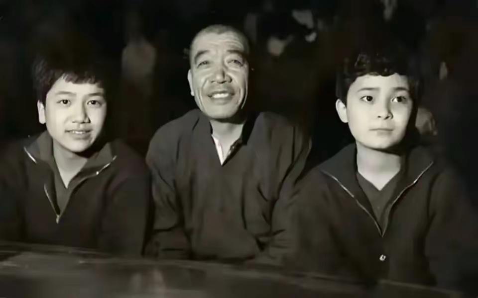 我敢说，能认出的，说明你已经很老了。