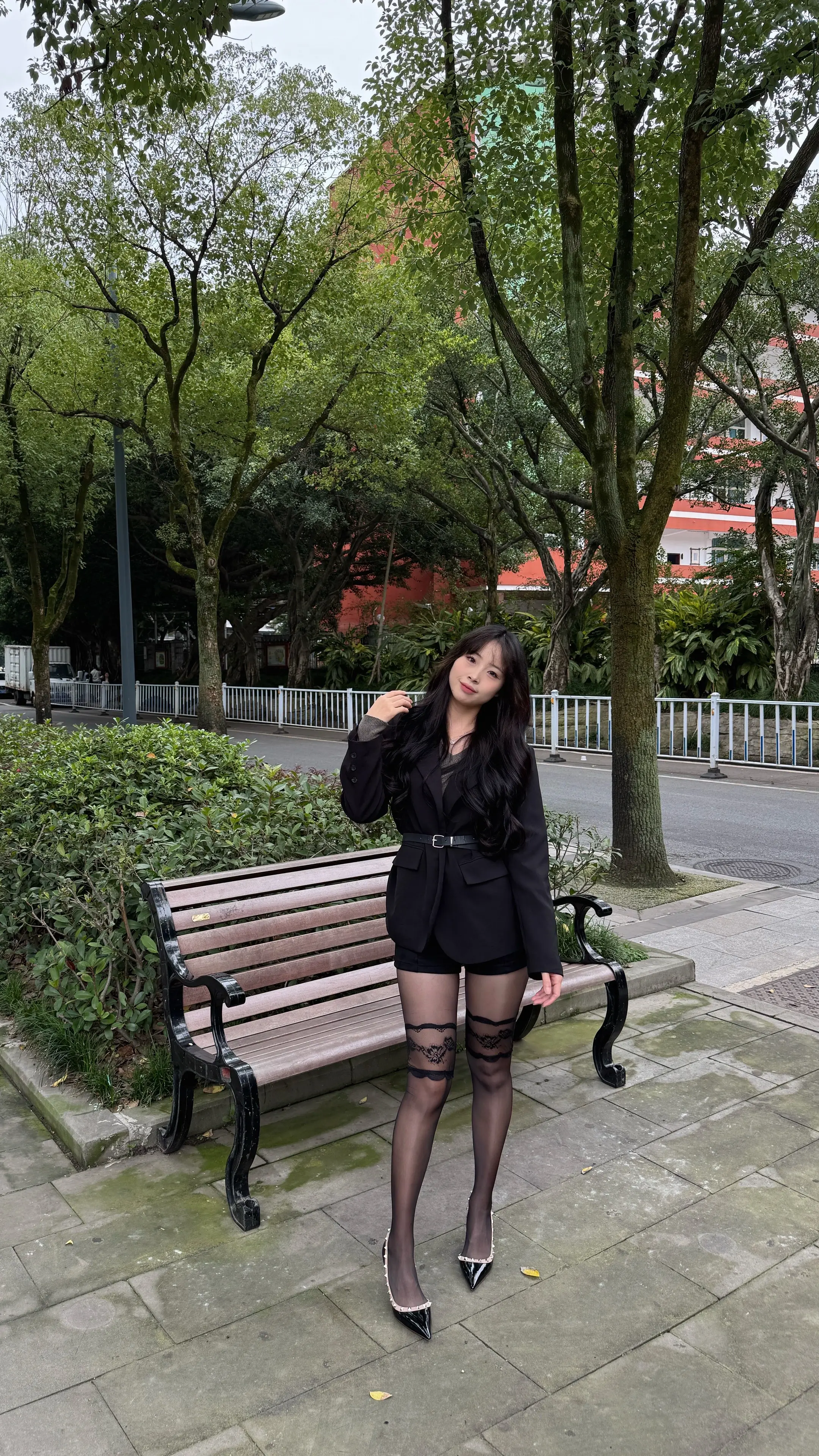 在发财和发光之间选择了发福