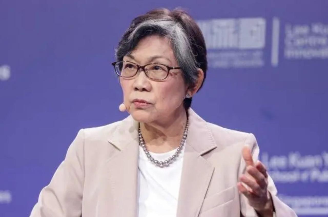 新加坡大使一语惊人：不管中国愿不愿意，全世界都已经这么看中国了！

一句话把气氛