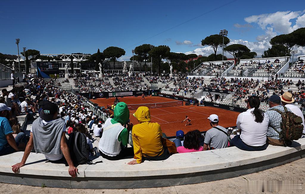 ATP1000 罗马大师赛首轮即时比分，多位资格赛球员携手晋级：布鲁查加[Q] 